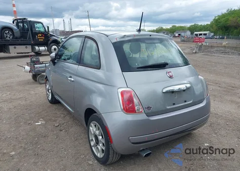 2015 Fiat 500 Pop z USA, uszkodzony, nr VIN 3C3CFFAR2FT590195